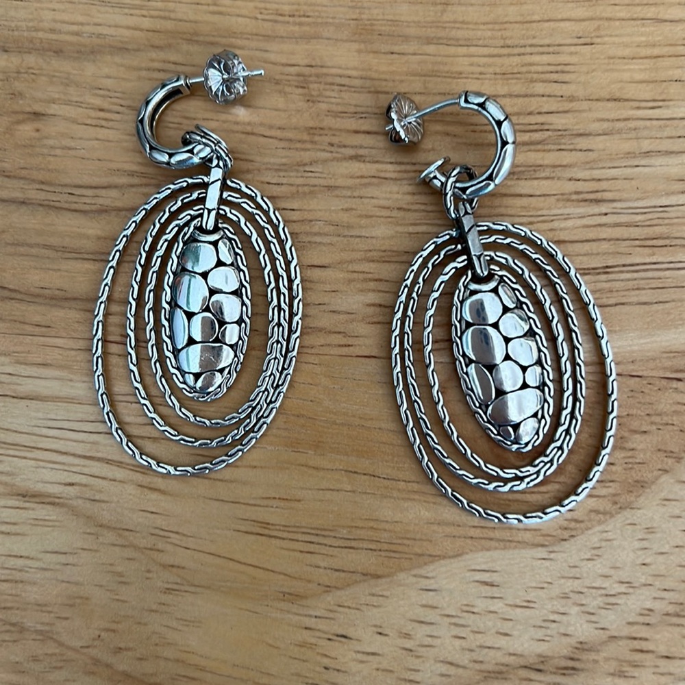 JOHN HARDY AUTHENTIC STERLING SILVER Kali Taman  Zen oval hoop earrings pierced